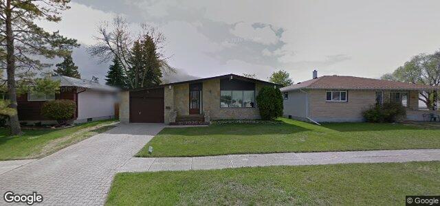 Larawan ng 102 Madrigal Close sa Winnipeg, Manitoba