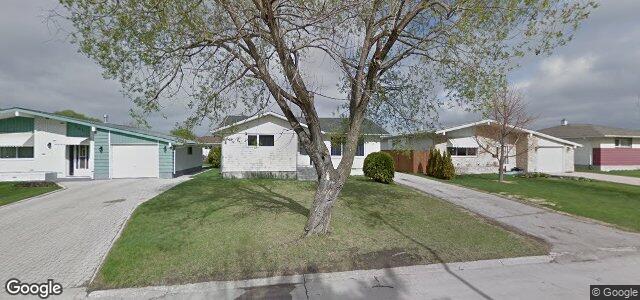 Larawan ng 103 Madrigal Close sa Winnipeg, Manitoba