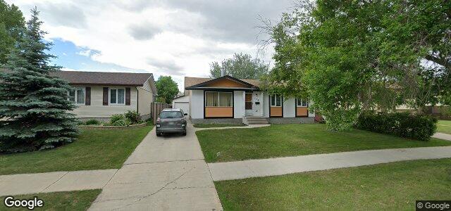Larawan ng 103 Maynard Close sa Winnipeg, Manitoba