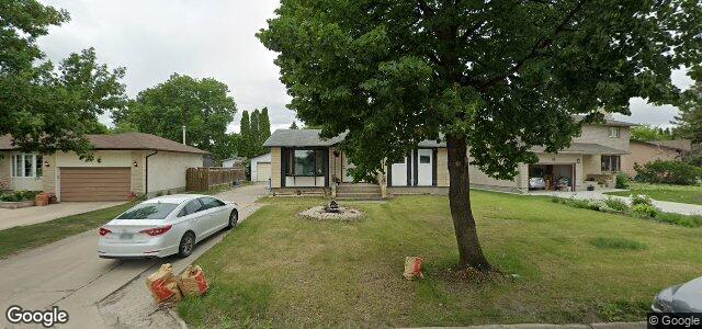 Larawan ng 104 Massena Crescent sa Winnipeg, Manitoba