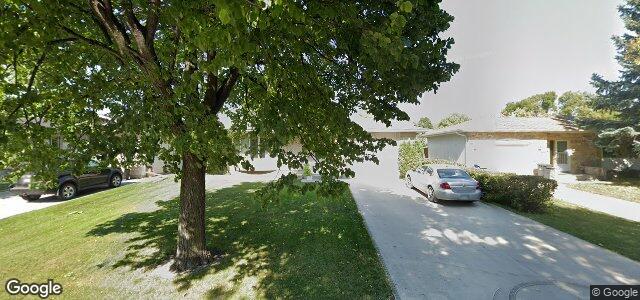 Larawan ng 111 Ashmore Drive sa Winnipeg, Manitoba