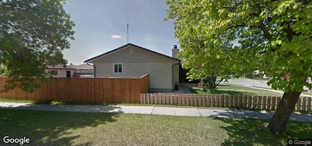 Larawan ng 112 Mapleton Drive sa Winnipeg, Manitoba