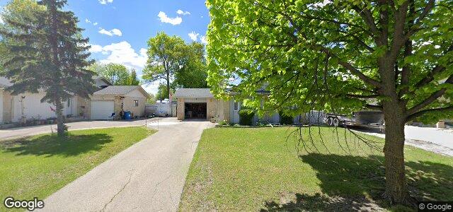 Larawan ng 122 James Carleton Drive sa Winnipeg, Manitoba