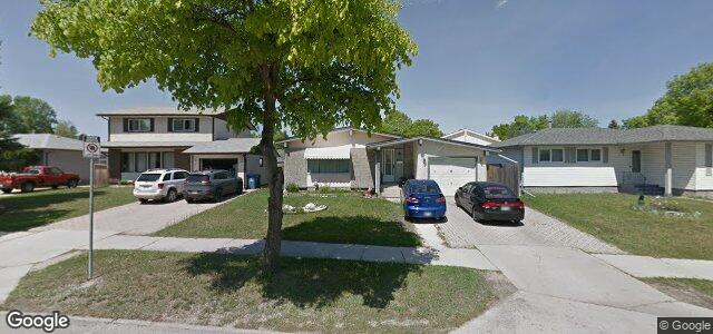 Larawan ng 127 Mapleton Drive sa Winnipeg, Manitoba