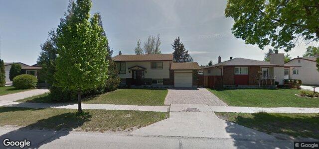 Larawan ng 128 Mapleton Drive sa Winnipeg, Manitoba