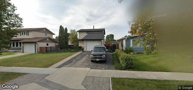 Larawan ng 130 Ashmore Drive sa Winnipeg, Manitoba