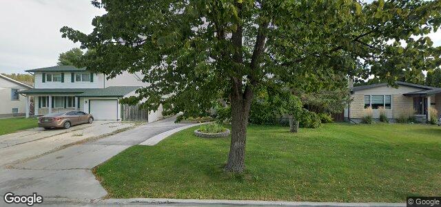Larawan ng 131 Ashmore Drive sa Winnipeg, Manitoba
