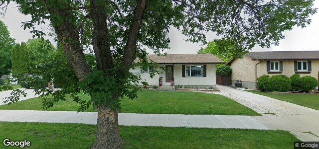Larawan ng 133 Massena Crescent sa Winnipeg, Manitoba