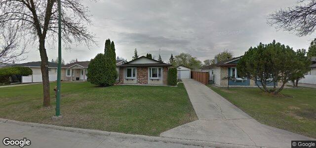 Larawan ng 15 James Carleton Drive sa Winnipeg, Manitoba