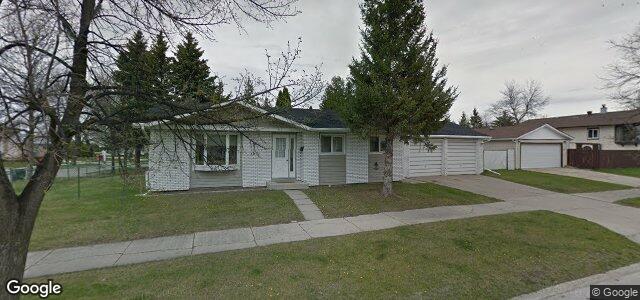 Larawan ng 15 Mandan Road sa Winnipeg, Manitoba
