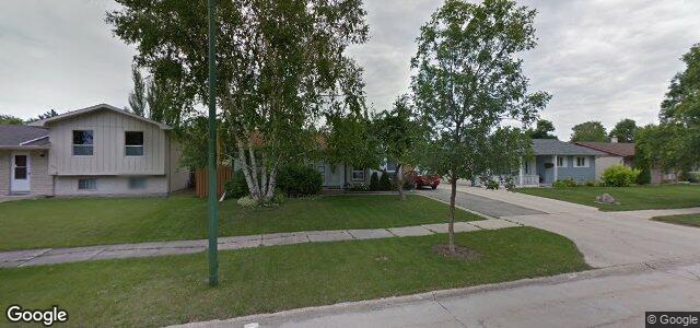 Larawan ng 15 Playgreen Crescent sa Winnipeg, Manitoba