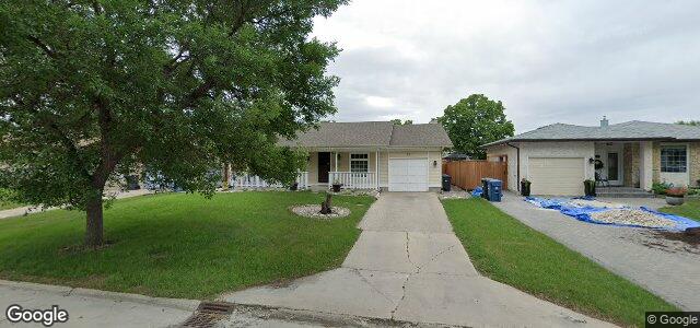 Larawan ng 15 Sardelle Crescent sa Winnipeg, Manitoba