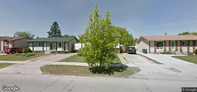 Larawan ng 167 Mapleton Drive sa Winnipeg, Manitoba