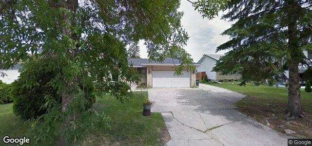 Photo of 18 Maddin Crescent in Winnipeg, Manitoba