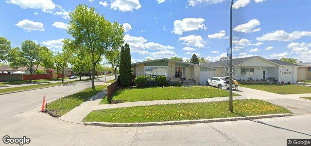 Larawan ng 2 Doubleday Drive sa Winnipeg, Manitoba