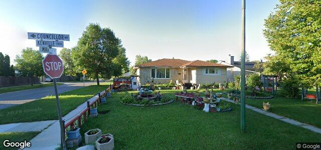 Larawan ng 2 Kenville Crescent sa Winnipeg, Manitoba