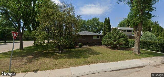 Larawan ng 2 Kirk Crescent sa Winnipeg, Manitoba