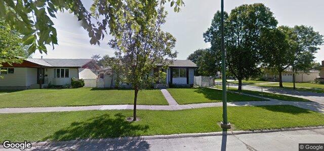 Larawan ng 2 Kushner Crescent sa Winnipeg, Manitoba