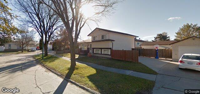 Larawan ng 2 Nicholson Crescent sa Winnipeg, Manitoba