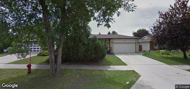Larawan ng 23 Maddin Crescent sa Winnipeg, Manitoba