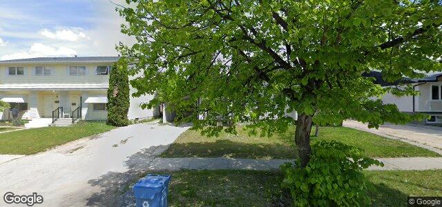 Larawan ng 23 Mapleton Drive sa Winnipeg, Manitoba