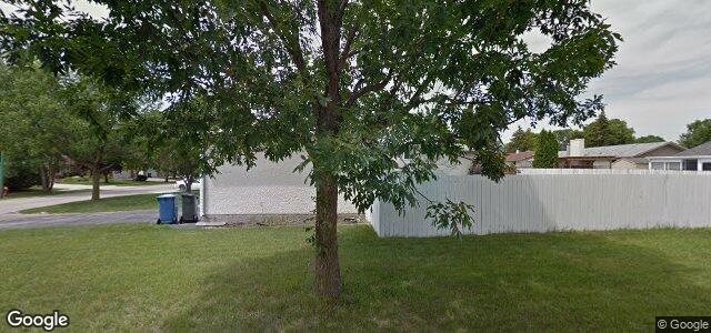 Larawan ng 26 Maddin Crescent sa Winnipeg, Manitoba