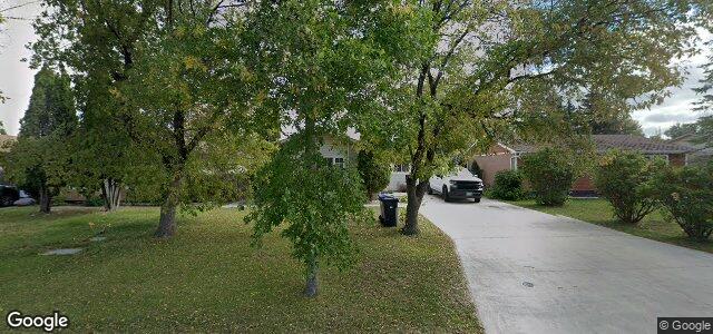Larawan ng 27 Ashmore Drive sa Winnipeg, Manitoba