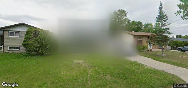 27 Magenta Crescent（加拿大曼尼托巴省温尼伯市）房屋照片