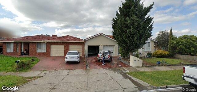 Larawan ng 28 Saratoga Crescent sa Winnipeg, Manitoba