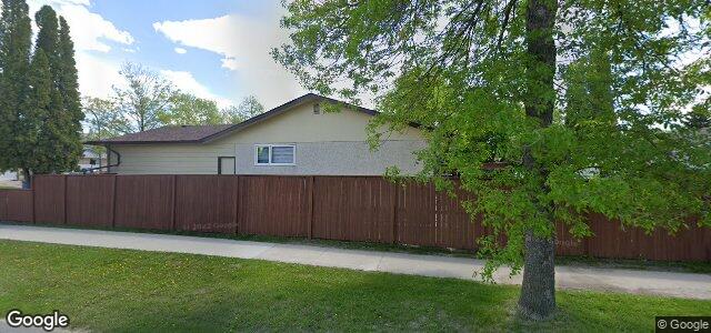 Larawan ng 3 Maddin Crescent sa Winnipeg, Manitoba