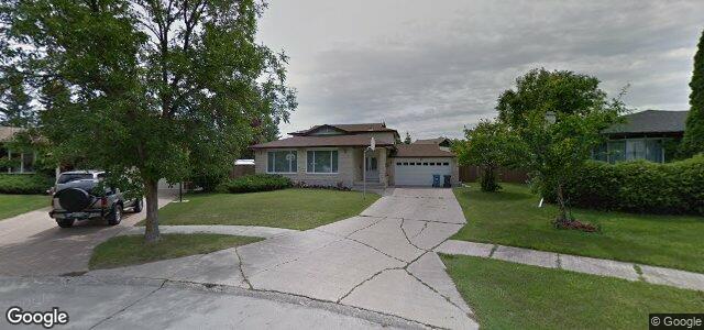 Larawan ng 31 Maddin Crescent sa Winnipeg, Manitoba