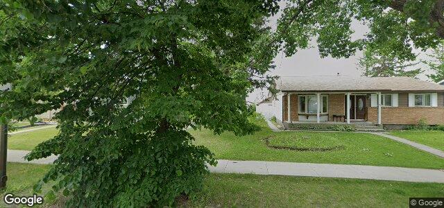 Larawan ng 35 Desharnais Street sa Winnipeg, Manitoba