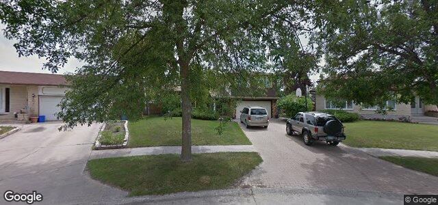 Larawan ng 35 Maddin Crescent sa Winnipeg, Manitoba
