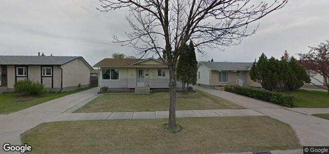 Larawan ng 35 Mankato Crescent sa Winnipeg, Manitoba