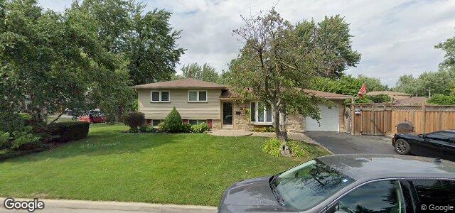 Larawan ng 35 Roberts Crescent sa Winnipeg, Manitoba