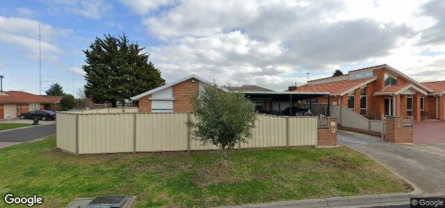 Larawan ng 35 Saratoga Crescent sa Winnipeg, Manitoba