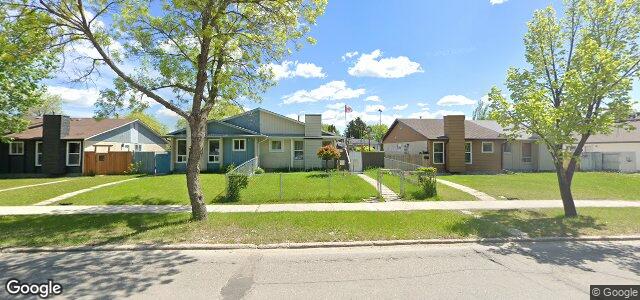 Larawan ng 353 Mandalay Drive sa Winnipeg, Manitoba