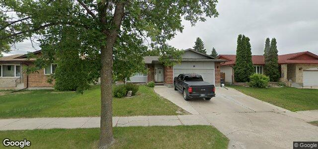 Larawan ng 39 Pickley Crescent sa Winnipeg, Manitoba
