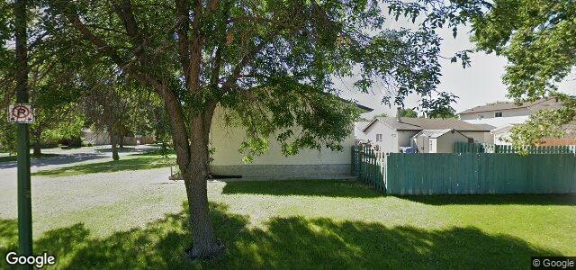 Larawan ng 42 Cannes Crescent sa Winnipeg, Manitoba