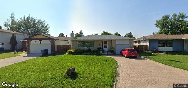 Larawan ng 42 Kenville Crescent sa Winnipeg, Manitoba