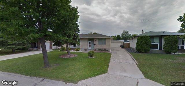 Larawan ng 45 Keystone Crescent sa Winnipeg, Manitoba