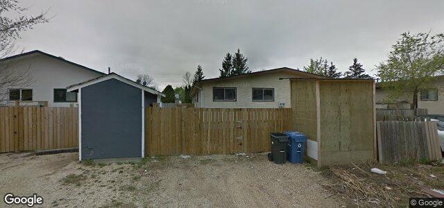 Larawan ng 45 Manor House Court sa Winnipeg, Manitoba