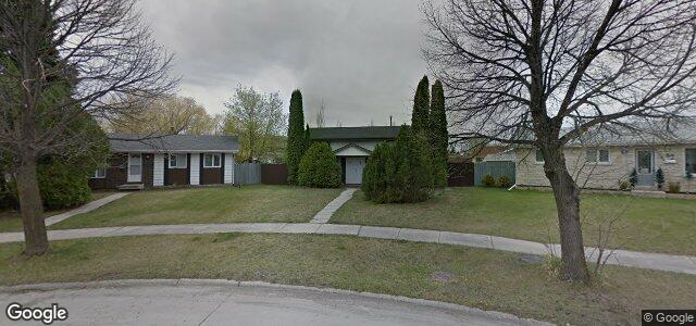 Photo of 46 Piney Crescent in Winnipeg, Manitoba