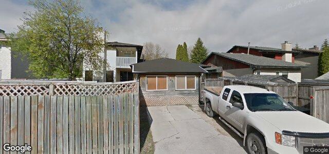 Larawan ng 49 Desharnais Street sa Winnipeg, Manitoba