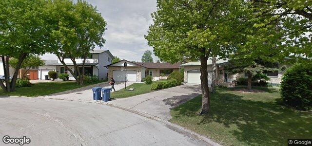 Larawan ng 49 Prince Philip Crescent sa Winnipeg, Manitoba