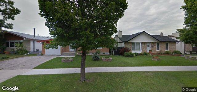 Larawan ng 50 Keystone Crescent sa Winnipeg, Manitoba