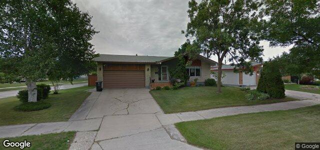 Larawan ng 54 Keystone Crescent sa Winnipeg, Manitoba
