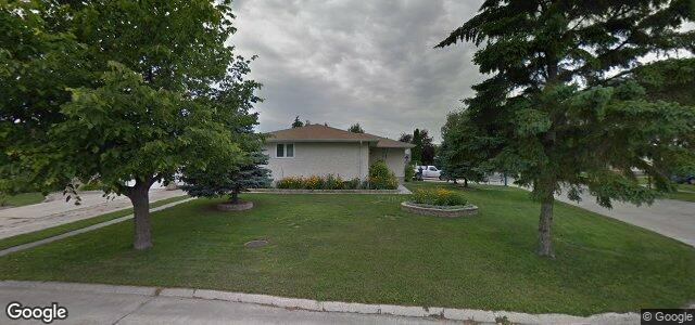 Larawan ng 57 Keystone Crescent sa Winnipeg, Manitoba