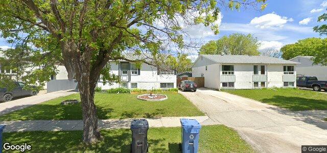 Larawan ng 57 Mapleton Drive sa Winnipeg, Manitoba