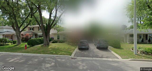 Larawan ng 58 Roberts Crescent sa Winnipeg, Manitoba